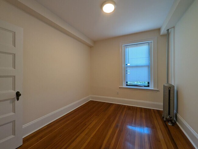 Building Photo - 881 Massachusetts Ave