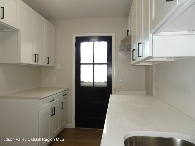 Building Photo - 167 NY-23