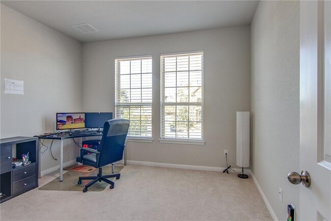 Building Photo - 2920 Coral Valley Dr
