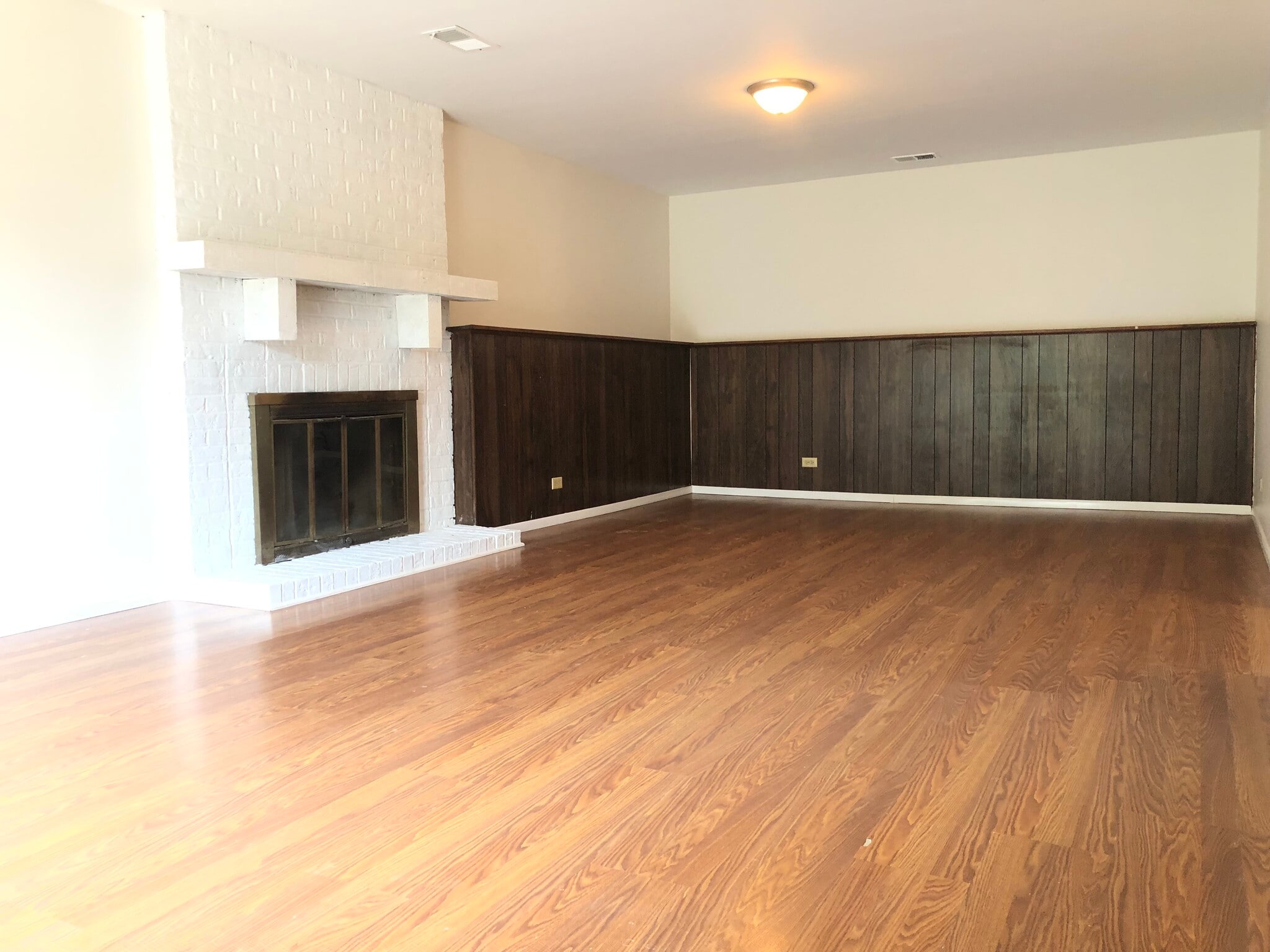 Building Photo - 428 N Ashbury Ave