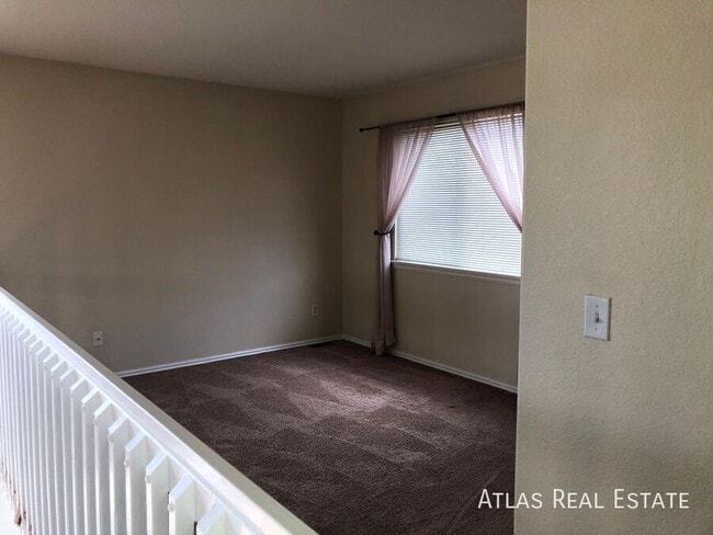 Building Photo - 1316 S Alton Ct
