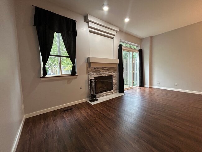 Building Photo - 1385 Redbridge Ct