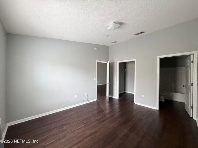 Building Photo - 9595 Amarante Cir