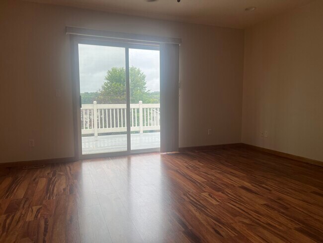 Building Photo - 4248 Red Hawk Dr SE