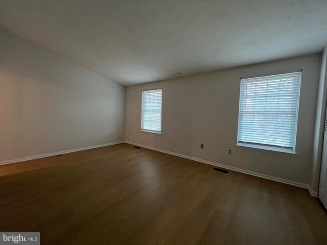 Building Photo - 7724 Mandan Rd