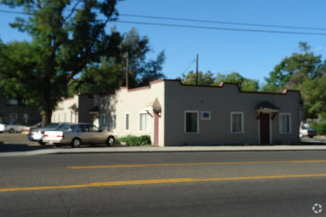 Building Photo - 2701 W Rose Hill St