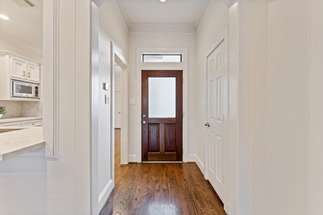 Building Photo - 5422 Gibson St