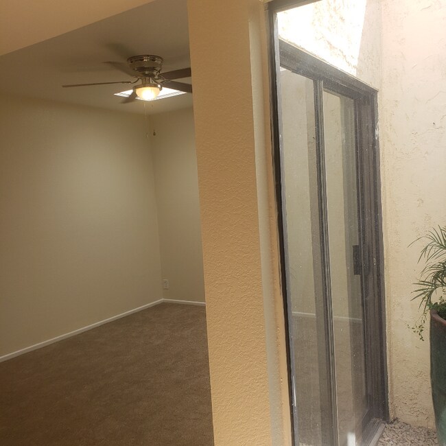 Building Photo - 7946 E Sabino Sunrise Cir