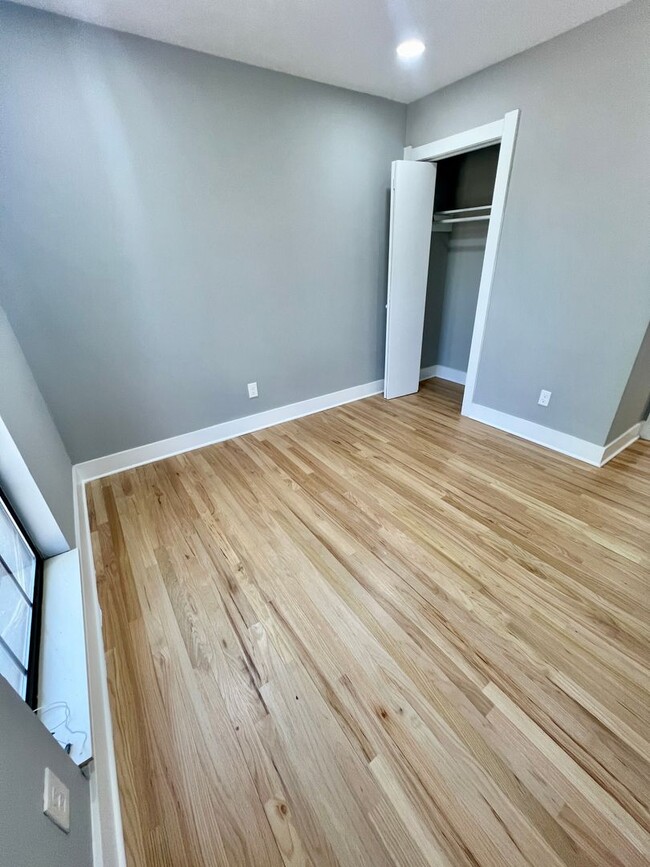 Building Photo - Remodeled 3 Bedroom 2 Bath House with Gara...