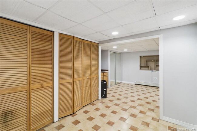 Building Photo - 43 W Elderkin Ave