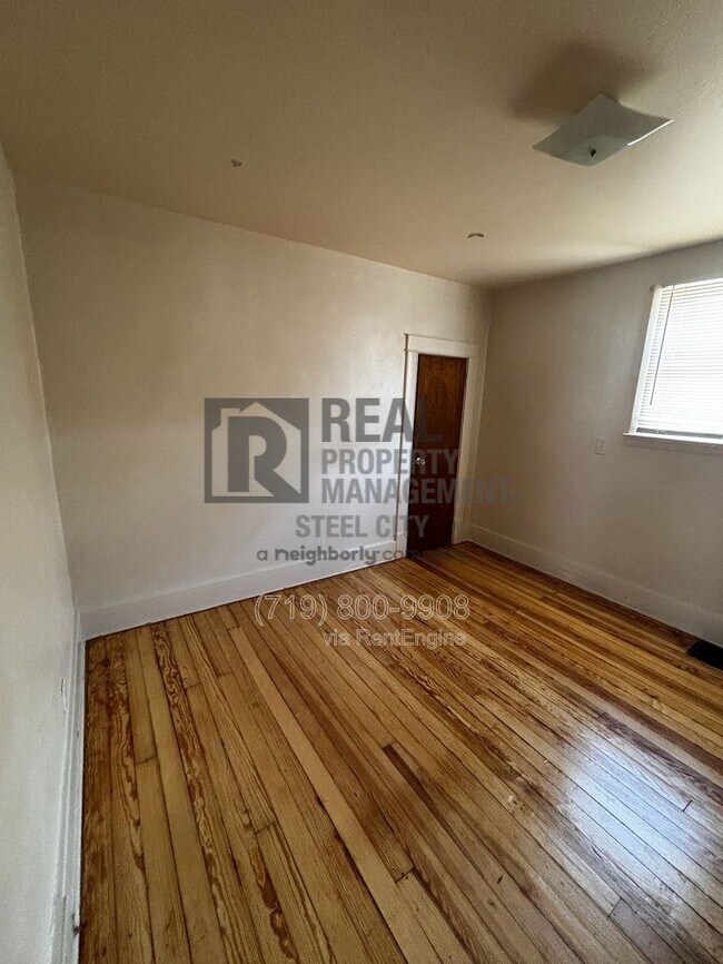 Building Photo - 1811 E Evans Ave