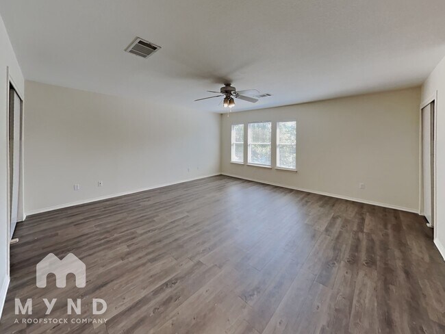 Building Photo - 904 Swallow Ridge Cove