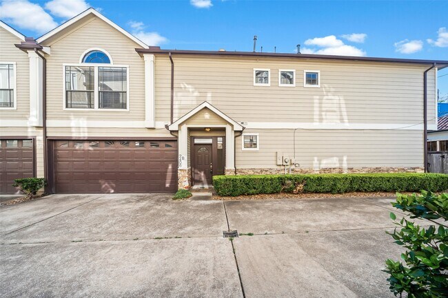 Building Photo - 2406 Calumet St