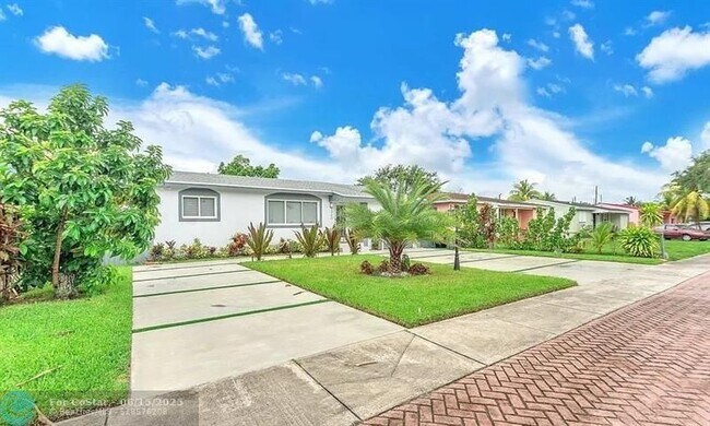 Building Photo - 1340 NW 131st St