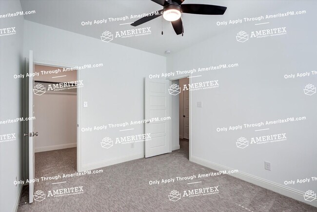 Building Photo - 6348 Oakbend Cir