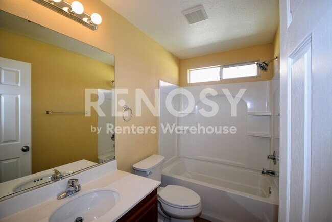 Building Photo - Space, Comfort, and a Layout Built for Real Life -- Iron Mountain Ranch