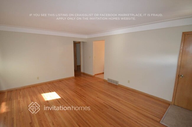 Building Photo - 4240 6th St NE