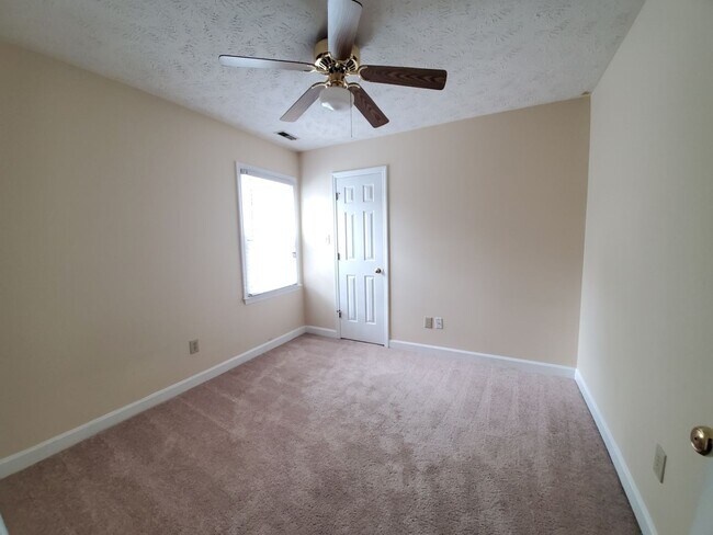 Building Photo - 3508 Gowan Ln