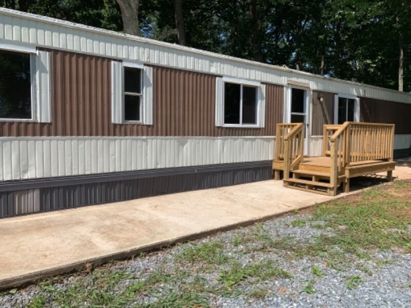 Building Photo - 299 Canal Trce