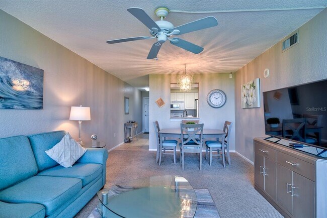 Building Photo - 900 Cove Cay Dr