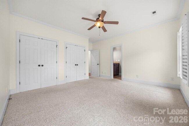 Building Photo - 334 Stonecliff Ln