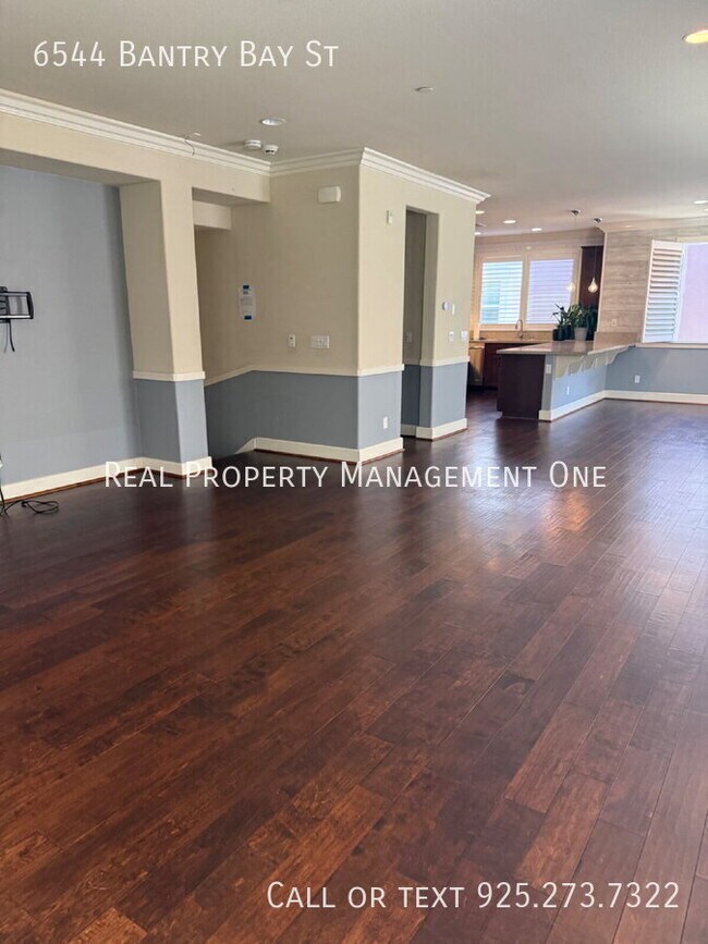 Building Photo - 6544 Bantry Bay St