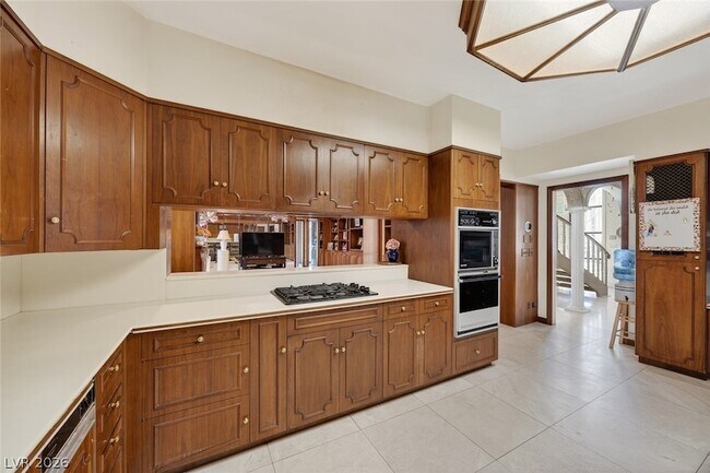 Building Photo - 2834 Queens Courtyard Dr
