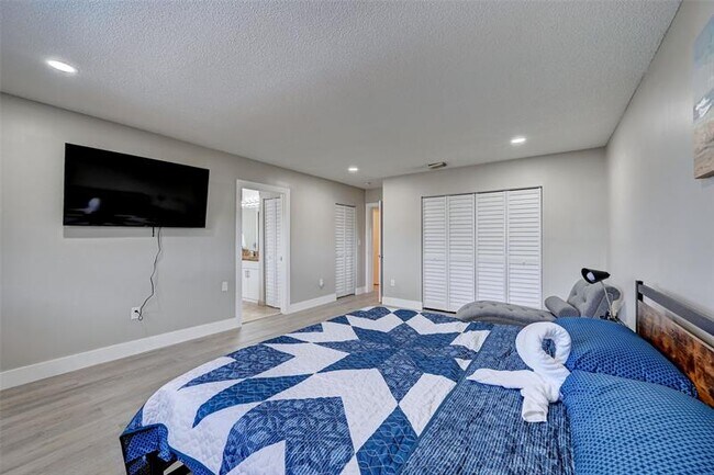 Building Photo - 14125 SW 167th Terrace
