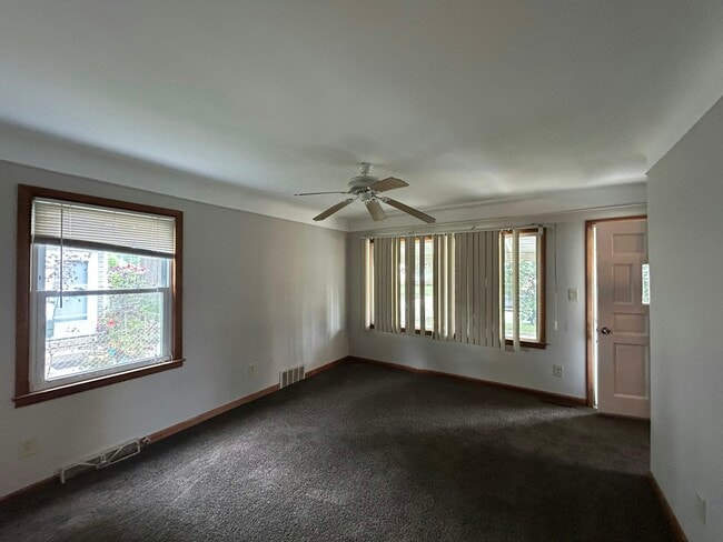 Building Photo - 20501 Wakenden St