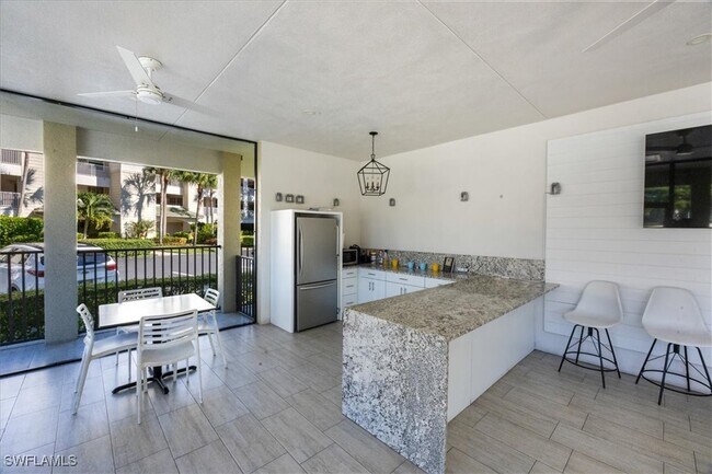 Building Photo - 4130 Bayhead Dr