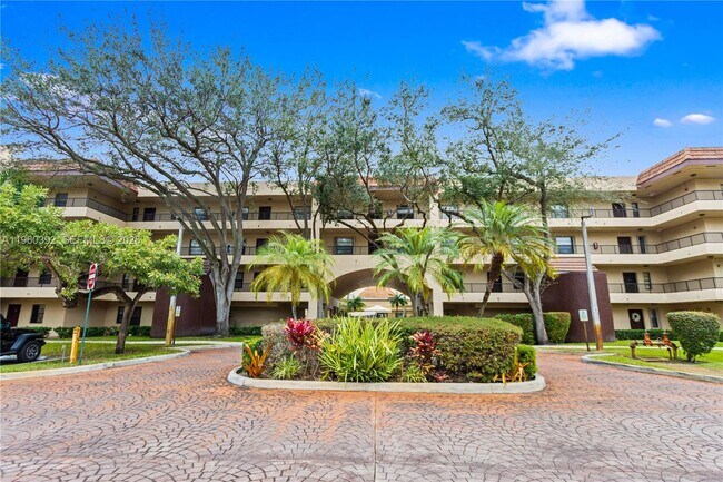 Building Photo - 10401 W Broward Blvd