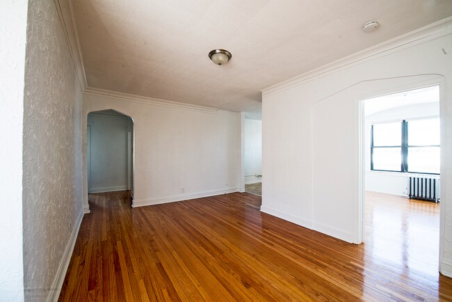 Building Photo - 8951 S Ada St