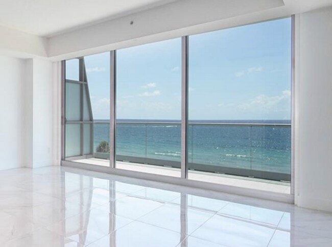 Building Photo - 9349 Collins Ave