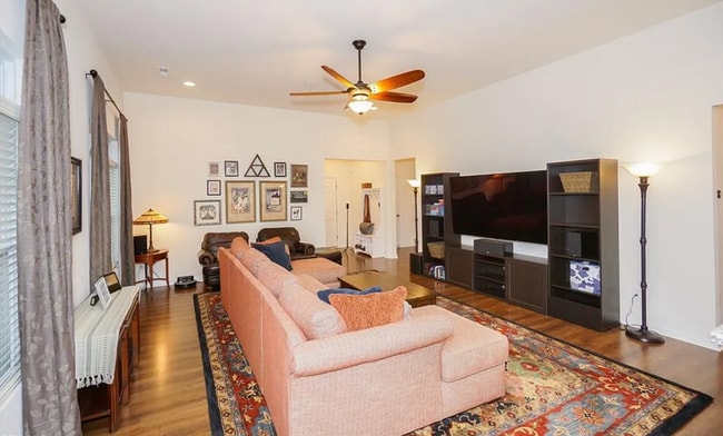 Building Photo - Charming 3 bedroom 2 bath ranch home with Upstairs bonus room in Wrenn Farm High Point.