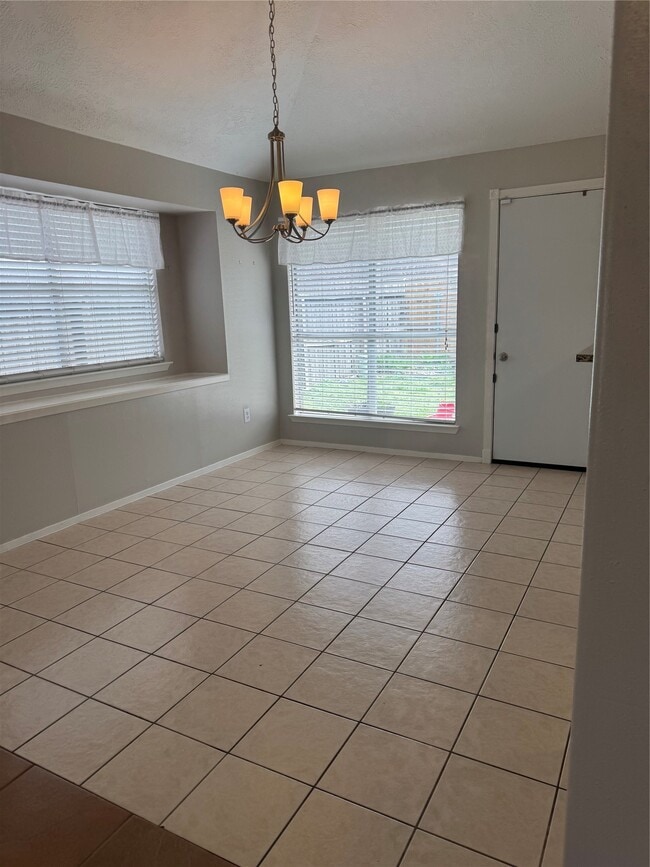 Building Photo - 2602 Grand Teton Dr