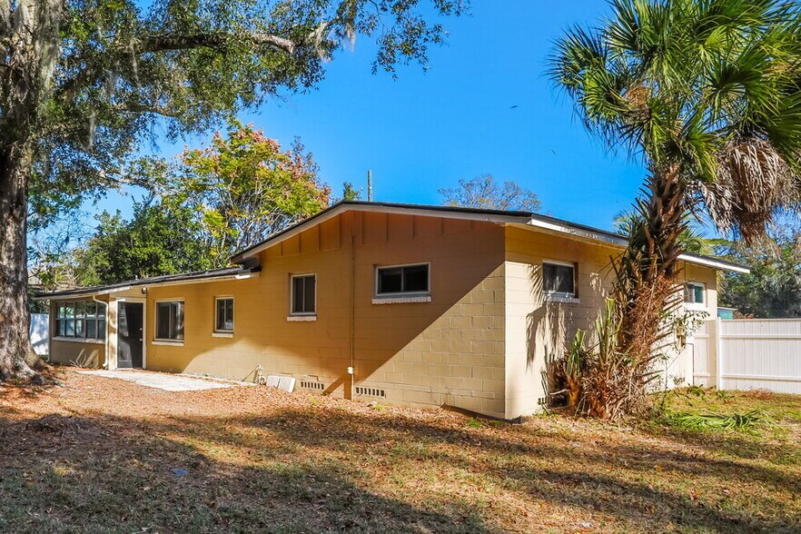 Building Photo - 6532 Albicore Rd