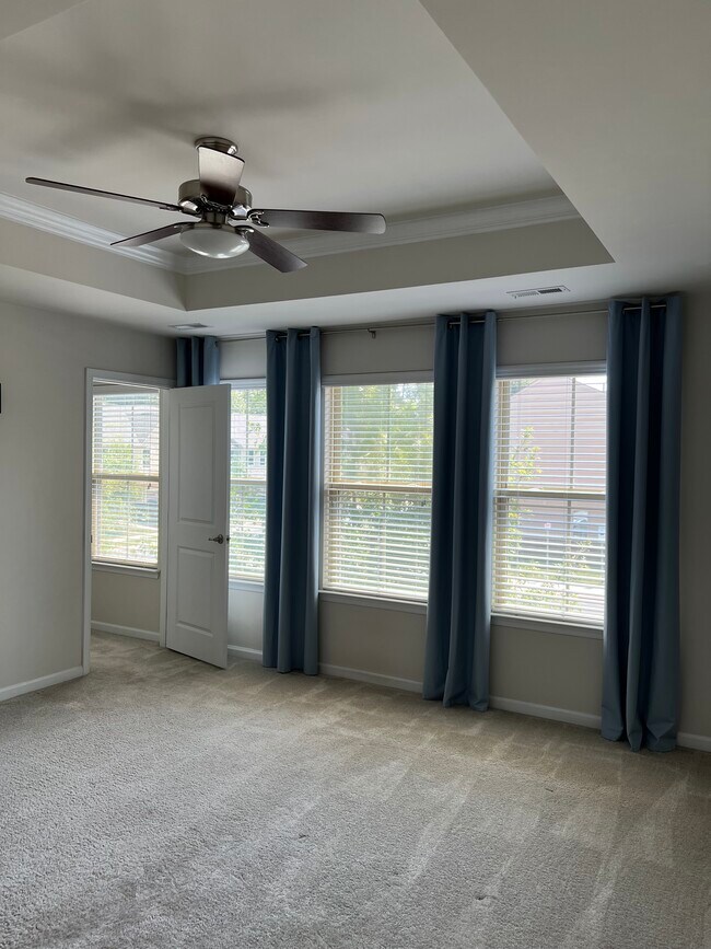 Building Photo - 331 Park Meadows Dr