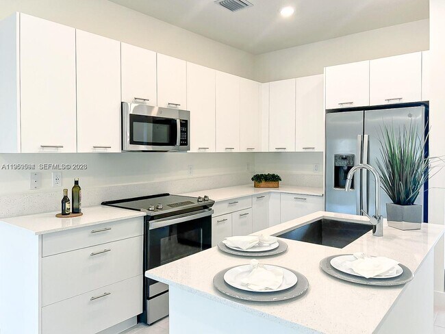 Building Photo - 8001 NW 41st St