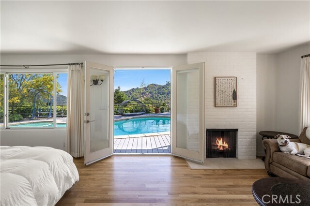 Building Photo - 2870 Benedict Canyon Drive