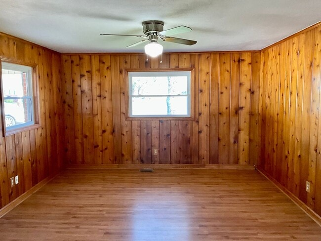 Building Photo - Home with Carport