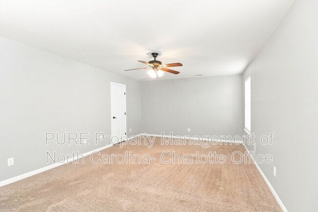 Building Photo - 3007 Fallondale Rd