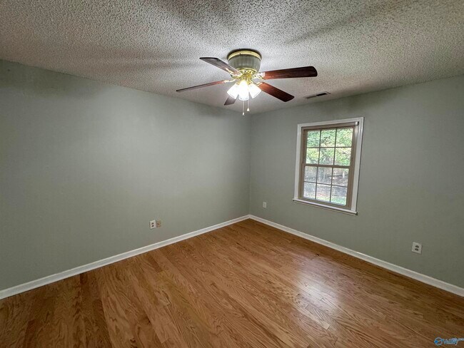 Building Photo - 295 Becky Dr