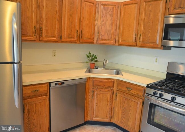 Building Photo - 74 Lehavre Ct