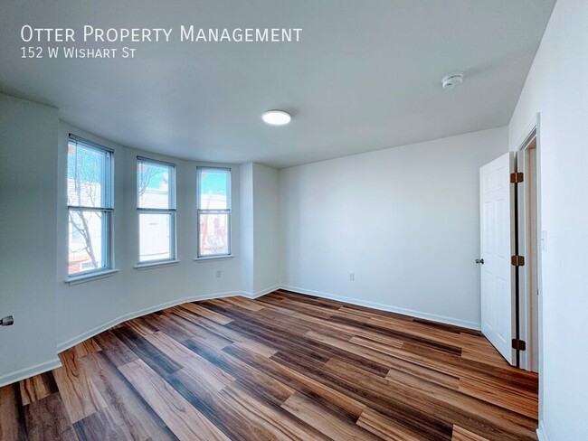 Building Photo - 152 W Wishart St