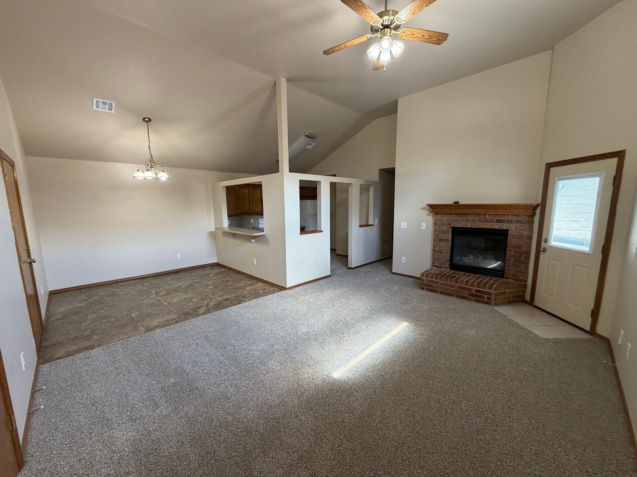 Building Photo - 2721 SE 89th Ter