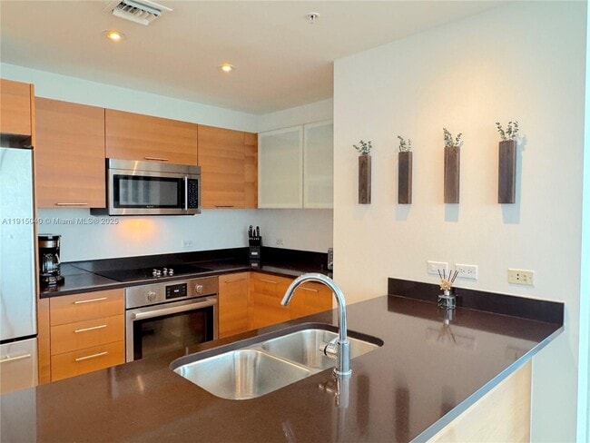 Building Photo - 3301 NE 1st Ave