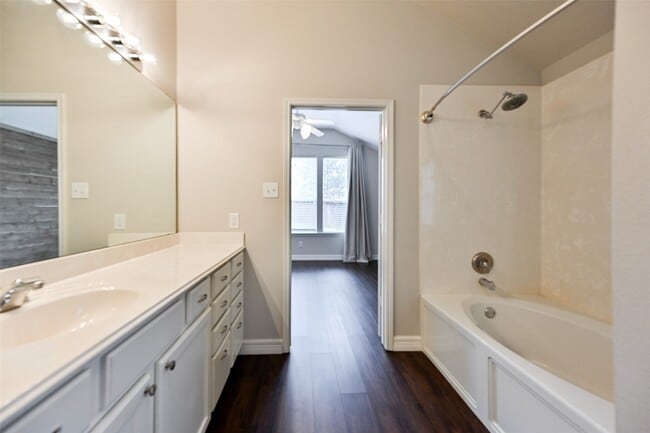 Building Photo - 10947 Redstone Ct