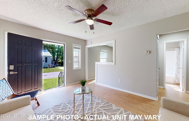 Building Photo - 5947 Wilmar Rd W