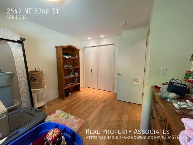 Building Photo - 2547 NE 83rd St