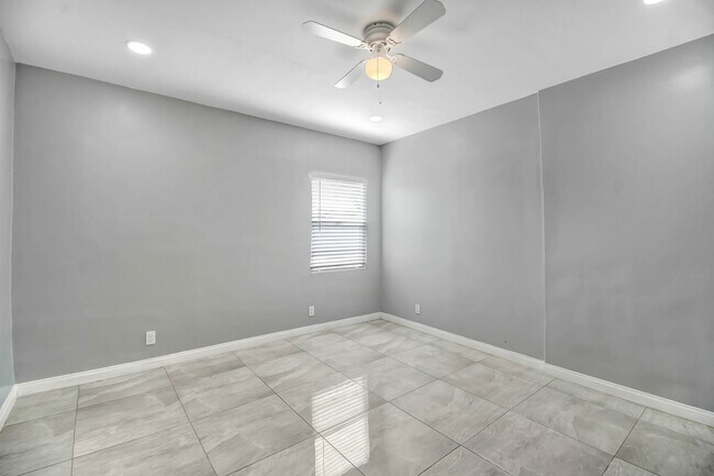 Building Photo - 4846 Doane Ave